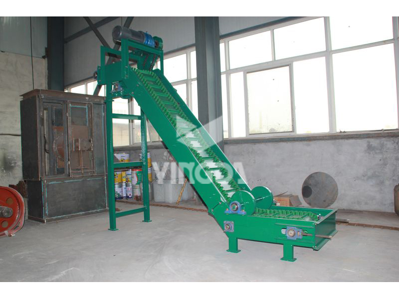 2013年(nián)4月(yuè)11日(rì) 山(shān)東(dōng)濟甯  DJ大(dà)傾角皮帶機(jī)