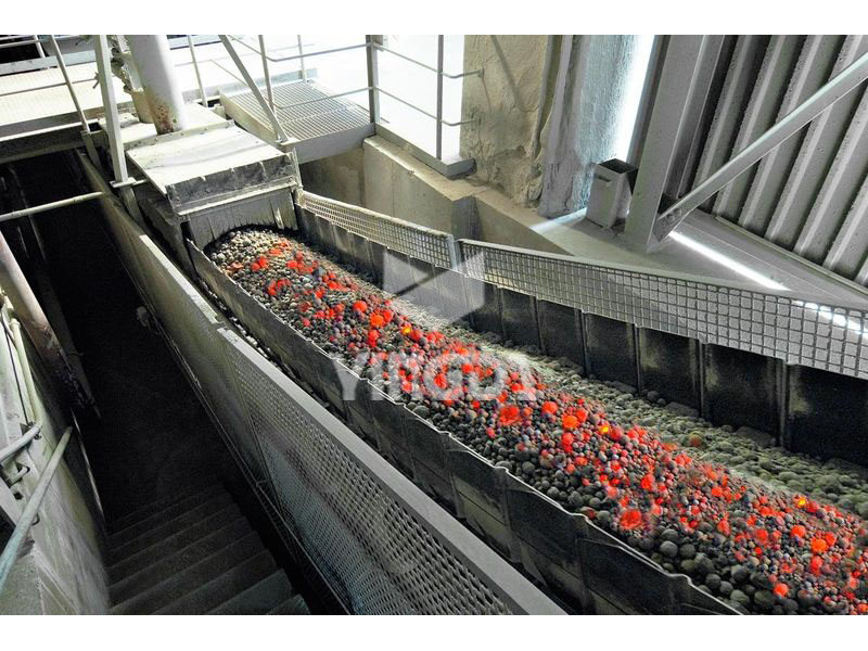 2015年(nián)3月(yuè)2日(rì)   河(hé)北(běi)滄州  鏈闆機(jī)