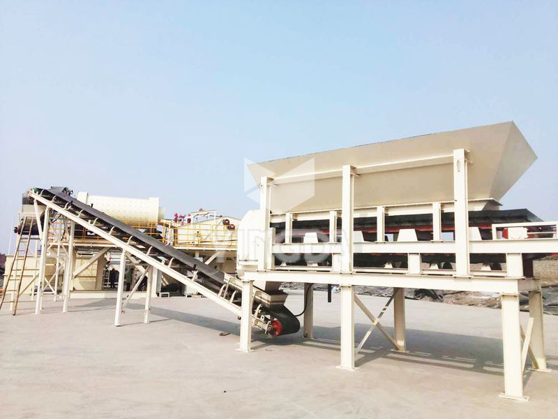 輕型闆喂機(jī)