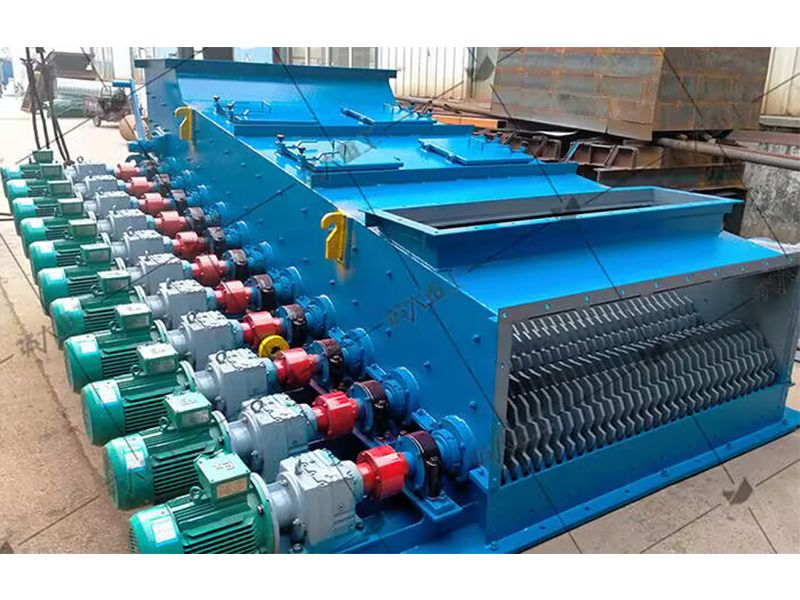 重型闆式給料機(jī)與泥石分(fēn)離(lí)機(jī)在砂石骨料生(shēng)産線中的(de)配置方案